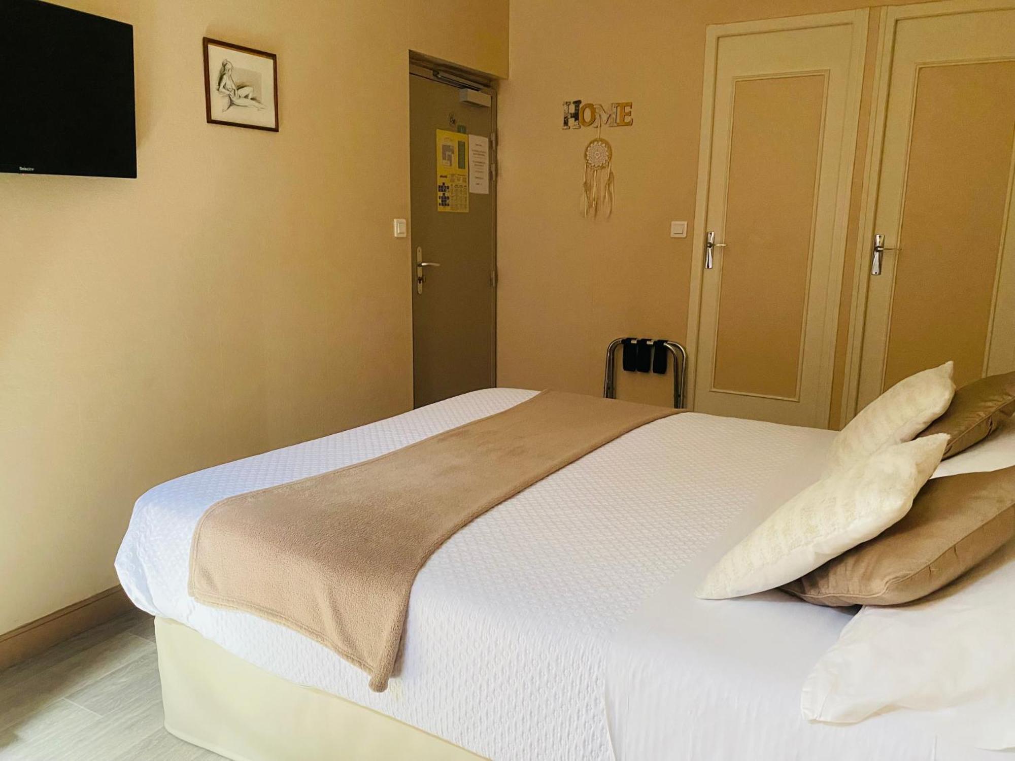 Le Grand Hotel Forcalquier Exterior photo