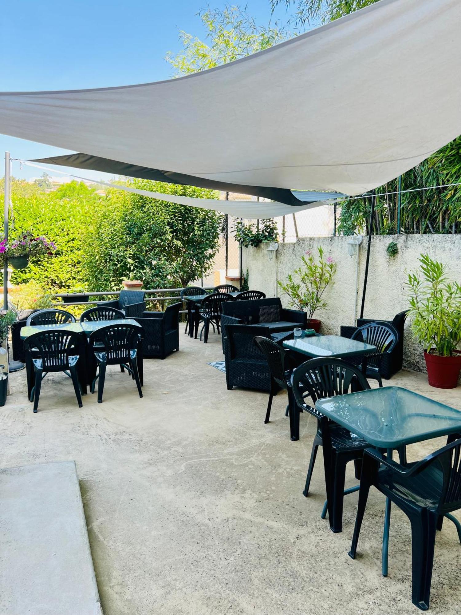 Le Grand Hotel Forcalquier Exterior photo