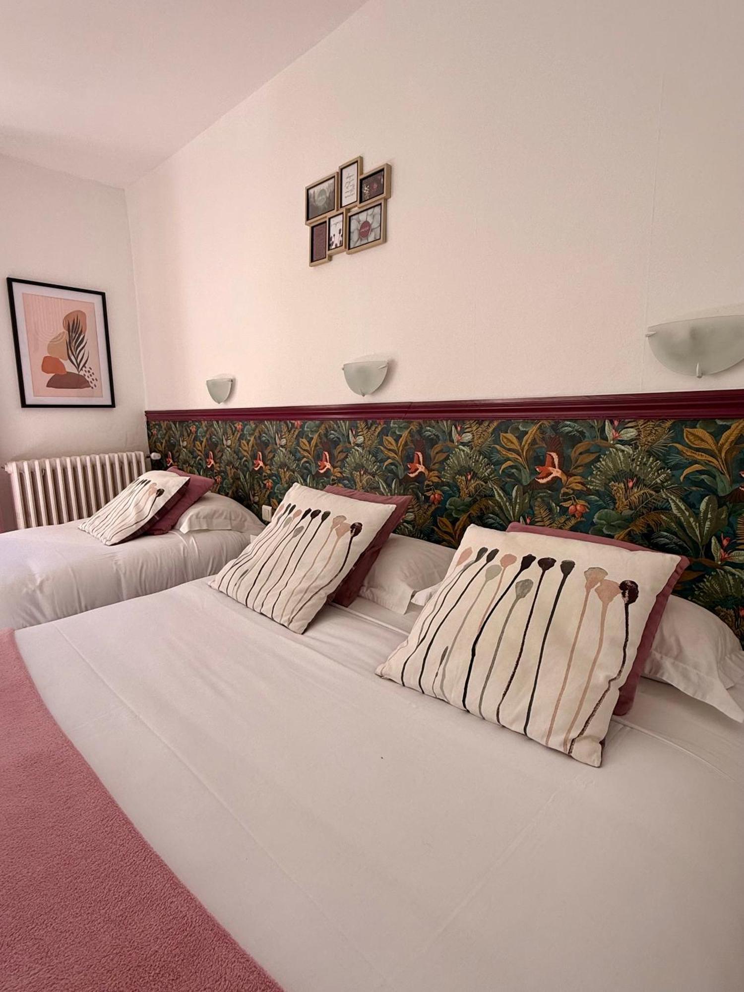 Le Grand Hotel Forcalquier Exterior photo