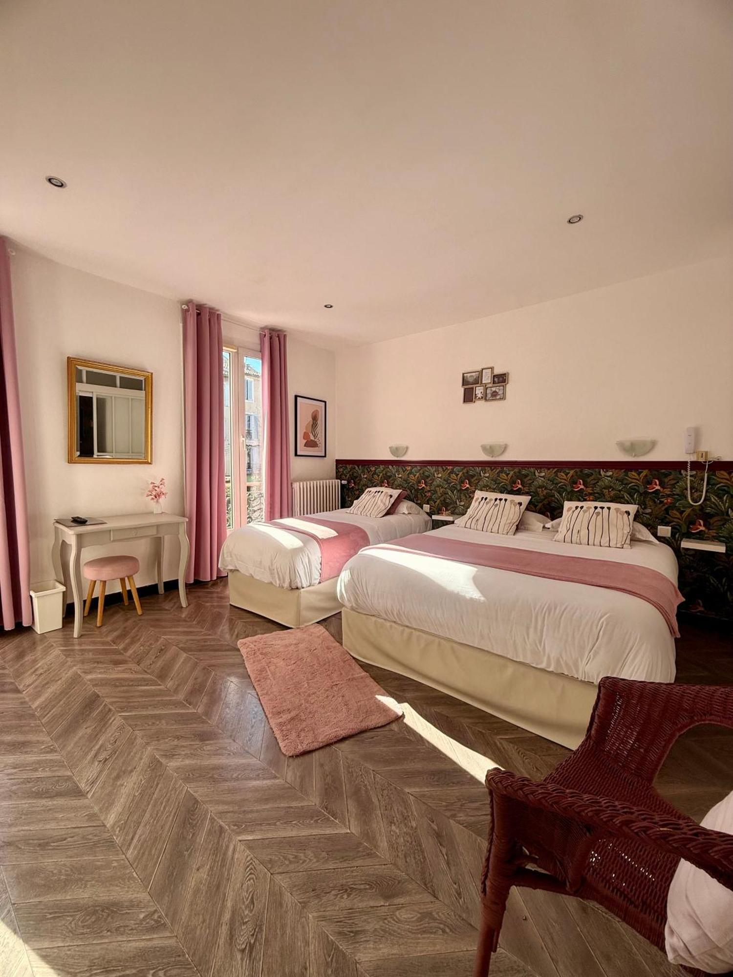 Le Grand Hotel Forcalquier Exterior photo